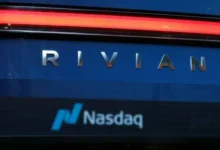 "ريفيان" تنخفض 10% بعد بيع 75 مليون سهم
