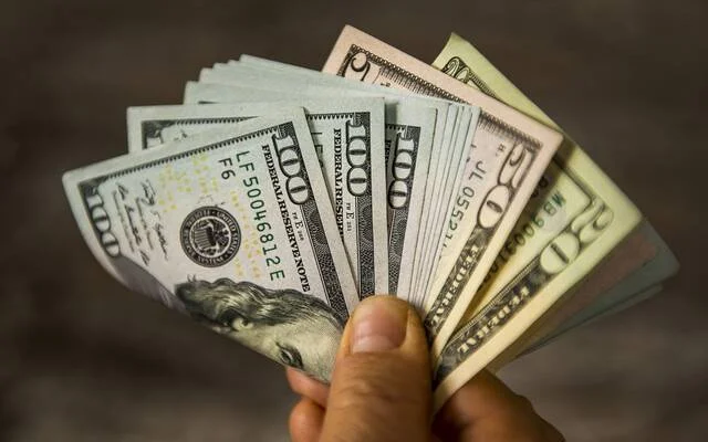 زيادة الدولار مع تجدد الصراعات الأمريكية الإيرانية وترقب بيانات التضخم