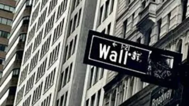 مؤشرات وول ستريت تبدأ التعاملات بتراجع مع ارتفاع أسعار النفط