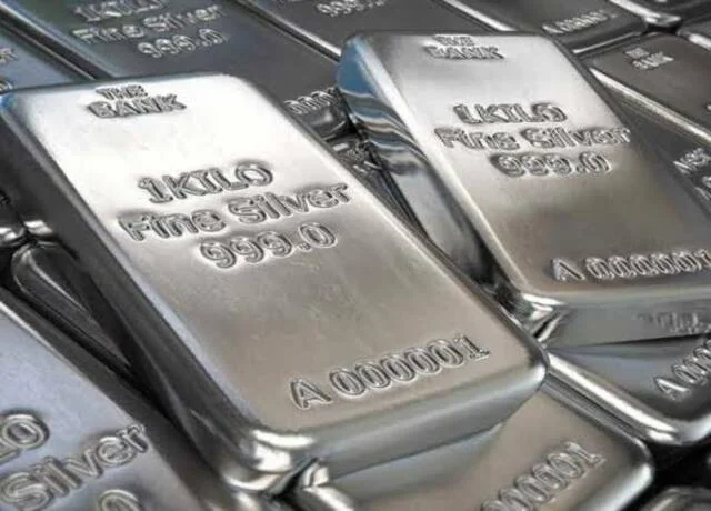 هبوط أسعار الفضة: UBS يحدد نقاط شراء مغرية