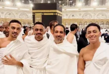 أحمد بحر (كزبرة) يؤدي العمرة مع صناع فيلم "محمود التاني" في السعودية