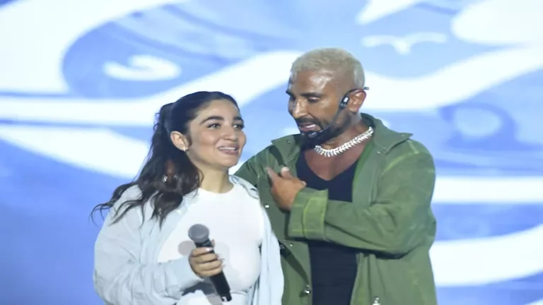 أحمد سعد يقدم ابنته جودي في حفل يلا ساحل ويغنيان كدا كدا معاً