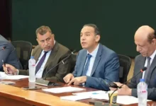 ارتفاع أسعار النفط بعد تقارير عن انخفاض مخزونات الخام الأمريكية