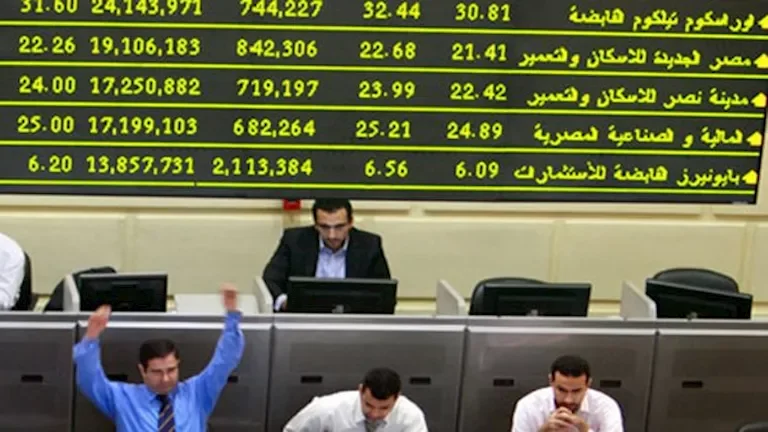 ارتفاع أسعار النفط مع زيادة الطلب العالمي واستمرار التوترات الجيوسياسية