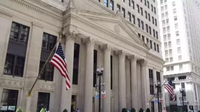 ارتفاع سعر النفط إلى 90 دولارًا للبرميل مع توقعات بتقلبات في السوق العالمية