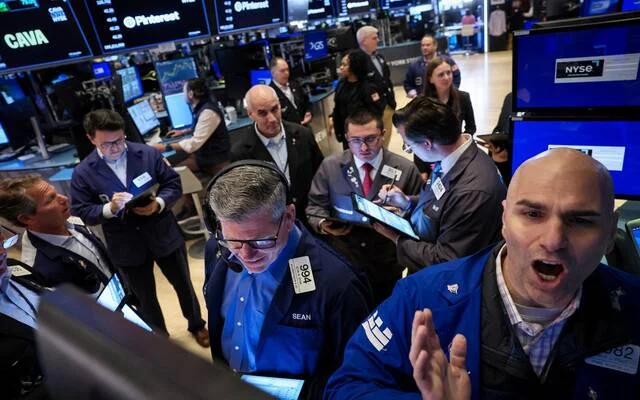 ارتفاع عقود "وول ستريت" الآجلة مع انتظار نتائج الشركات