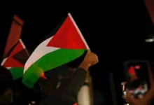 الجيش الإسرائيلي يعلن عن استهداف مواقع في غزة رداً على الهجمات الصاروخية