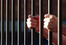 الجيش الإسرائيلي يعلن عن استهداف مواقع في غزة رداً على إطلاق صواريخ نحو أراضيه