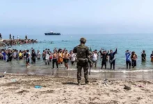 الجيش الإسرائيلي يعلن عن استهداف مواقع لحركة حماس في قطاع غزة