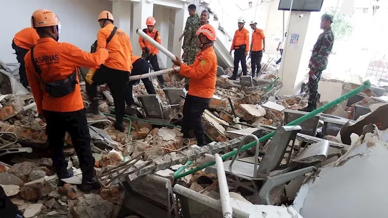 الجيش الإسرائيلي يعلن عن استهداف مواقع لحركة حماس في قطاع غزة