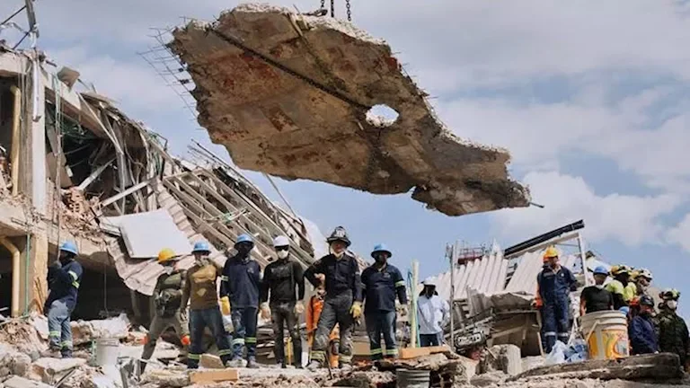 الجيش الإسرائيلي يعلن عن استهداف مواقع لحركة حماس في قطاع غزة بعد تصعيد التوترات