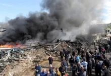 الجيش الإسرائيلي يعلن عن استهداف مواقع لحركة حماس في غزة رداً على الهجمات الصاروخية