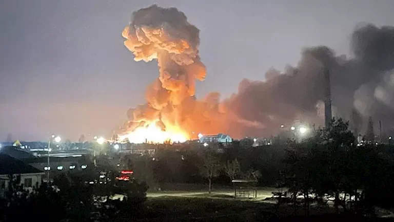 الجيش الإسرائيلي يعلن عن استهداف مواقع لحركة حماس في قطاع غزة بعد تصعيد القتال