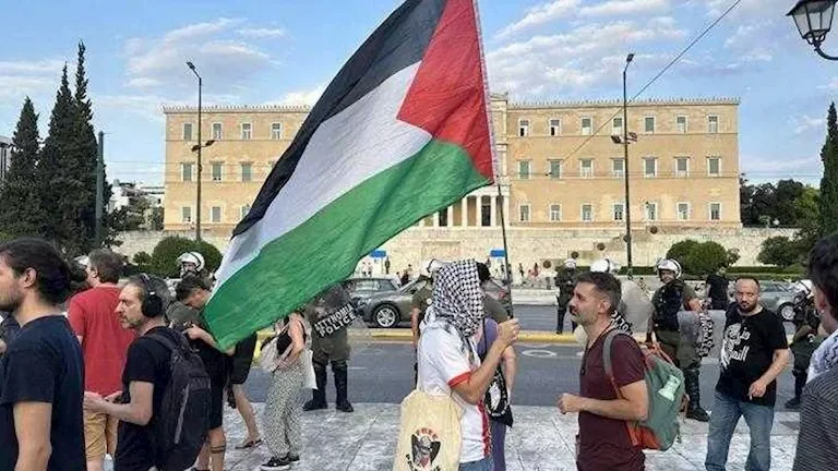 الجيش الإسرائيلي يعلن عن تصعيد عسكري في غزة ويستهدف مواقع لحماس