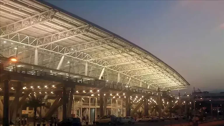 الجيش الإسرائيلي يعلن عن تنفيذ غارات جوية على مواقع في قطاع غزة