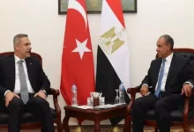 الجيش الإسرائيلي يعلن عن توجيه ضربات جديدة على قطاع غزة بعد تصعيد التوترات
