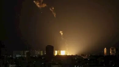 الجيش الإسرائيلي يعلن عن توجيه ضربات جوية جديدة على قطاع غزة