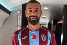 النادي الأهلي يعلن تجديد عقد اللاعب محمد الشناوي حتى 2026