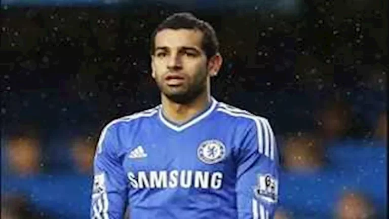 النادي الأهلي يعلن تجديد عقد اللاعب محمد الشناوي حتى 2026