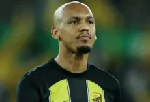 النادي الأهلي يعلن تجديد عقد اللاعب محمد الشناوي حتى 2026