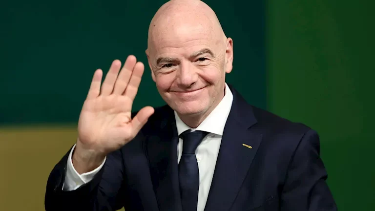 النادي الأهلي يعلن تجديد عقد المدرب مارسيل كولر حتى 2025