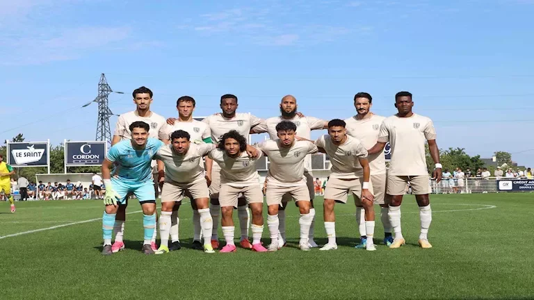 النادي الأهلي يعلن تجديد عقد مدربه حتى 2025 بعد نجاحه في الموسم الماضي