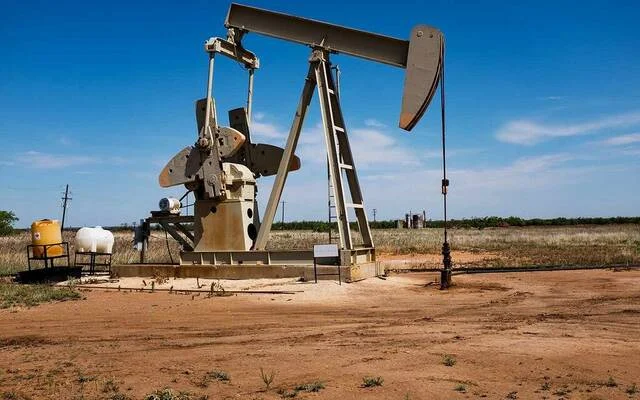 النفط يستعيد عافيته رغم غموض المحادثات بين واشنطن وطهران