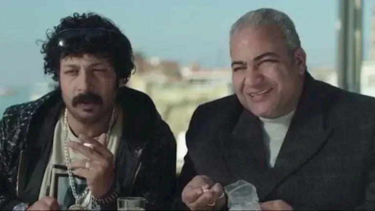 بيومي فؤاد ومحمد ثروت يتعاونان في فيلم الكوميديا والمغامرة "ورا الكنبة"