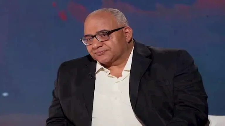 بيومي فؤاد يُنقل إلى المستشفى بعد إصابته بحزام ناري