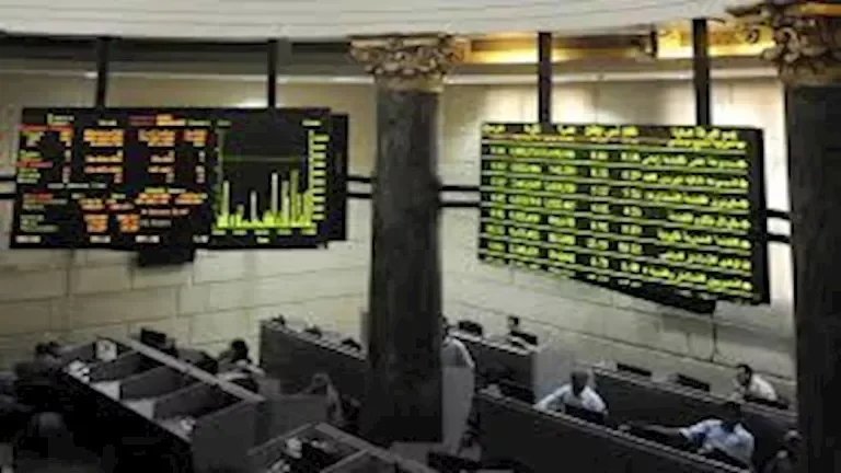 تراجع أسعار النفط بعد ارتفاع مخزونات الخام الأمريكية بنسبة 3.3%