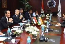 تراجع سعر الدولار مقابل الجنيه المصري إلى 30.85 جنيهاً في السوق السوداء