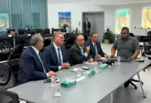 تراجع سعر النفط بعد زيادة مفاجئة في مخزونات الخام الأمريكية