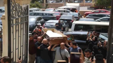 تشييع جنازة الفنان محمد التاجي بحضور أشرف زكي ومجدي بدر في مسجد الثورة