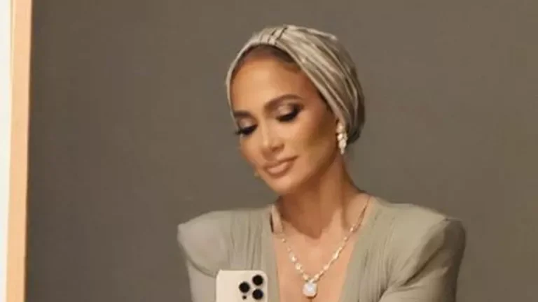 جينيفر لوبيز تعيد نشر صورة لها من مصر وتعلق: "شعرت بأنني أبدو لطيفة"
