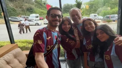 روجينا وأشرف زكي وأحمد زاهر يشجعون محمد صلاح في مدرجات طرابزون سبور