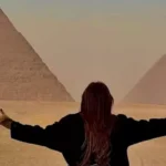 سلمى أبو ضيف تظهر بدون مكياج وياسمين عبدالعزيز تستعرض لقطات من أهرامات الجيزة