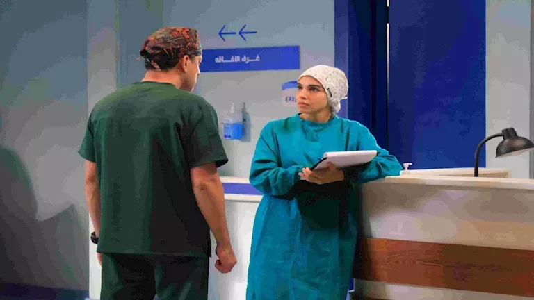 عرض أول حلقتين من مسلسل "بنج كلي" يكشف صراعات القطاع الطبي في المستشفيات العامة