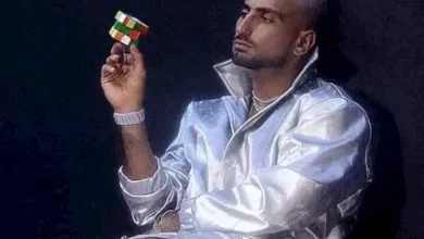 محمد الشرنوبي يثير الجدل بأغنيته "زي الغجر" من ألبومه الجديد "بعد الليل"