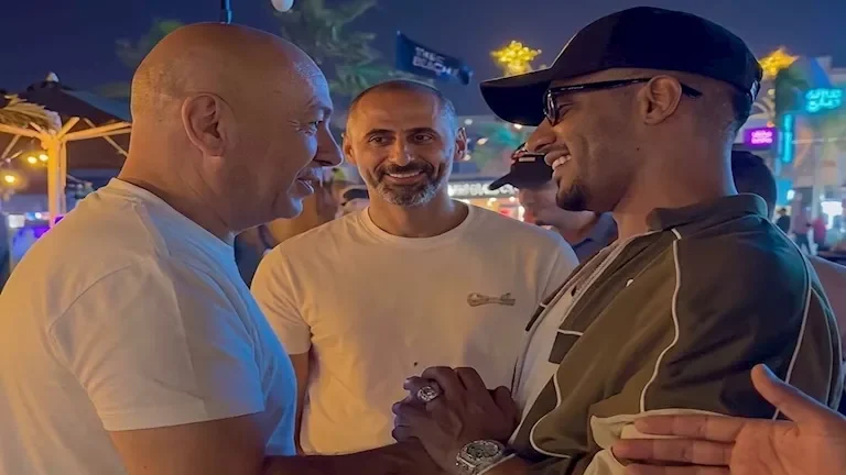 محمد رمضان يلتقي كابتن حسام حسن في الساحل الشمالي ويشارك لحظات اللقاء عبر إنستجرام