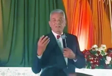 محمود حميدة يتحدث عن عريس ابنته أمنية خلال حفل زفافها ويشارك في الرقصة