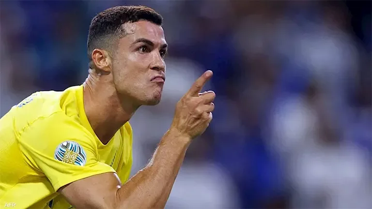 مهاجم منتخب مصر مصطفى محمد يقترب من الانتقال إلى الدوري الفرنسي