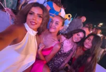 ناهد السباعي تتألق في حفل "شاهد" بالساحل الشمالي وتلتقط صورًا مع أسماء جلال ونجمات الفن