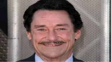 وفاة النجم الكندي-الأمريكي بيتر كولين عن عمر 85 عاماً في لوس أنجلوس