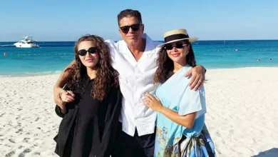 يارا السكري تشارك صور عطلتها الصيفية مع أسرتها على شاطئ البحر