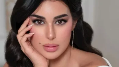 ياسمين صبري تتحدث عن طفولتها ورغبتها في أن تكون مختلفة خلال ظهورها في بودكاست "موعد مع لميس"