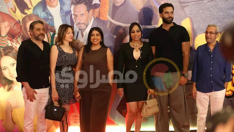 يسرا تعتذر عن حضور العرض الخاص لفيلم "الست لما" بسبب سفر طارئ