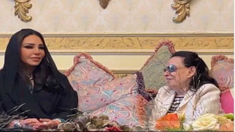 أحلام تعبر عن سعادتها بلقاء نجاة الصغيرة خلال تكريمها بجائزة "شخصية العام الثقافية"