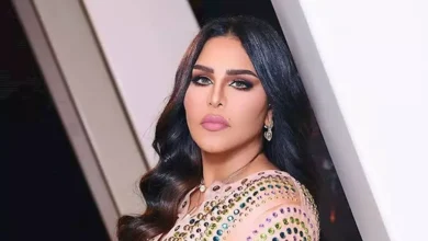 أحلام توثق تجربتها في إجراء تجميلي لشد الوجه بمركز تجميل في دبي