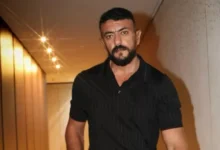 أحمد العوضي يرد على الانتقادات بعد تصريحاته في بودكاست "قصتي" ويؤكد: نيتي لم تكن إساءة للنساء