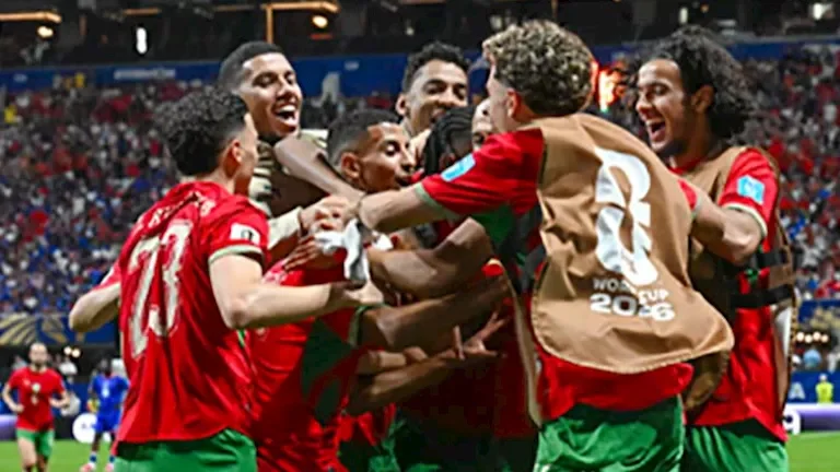 الأهلي يحقق فوزًا كبيرًا على الزمالك بنتيجة 3-0 في قمة الدوري المصري
